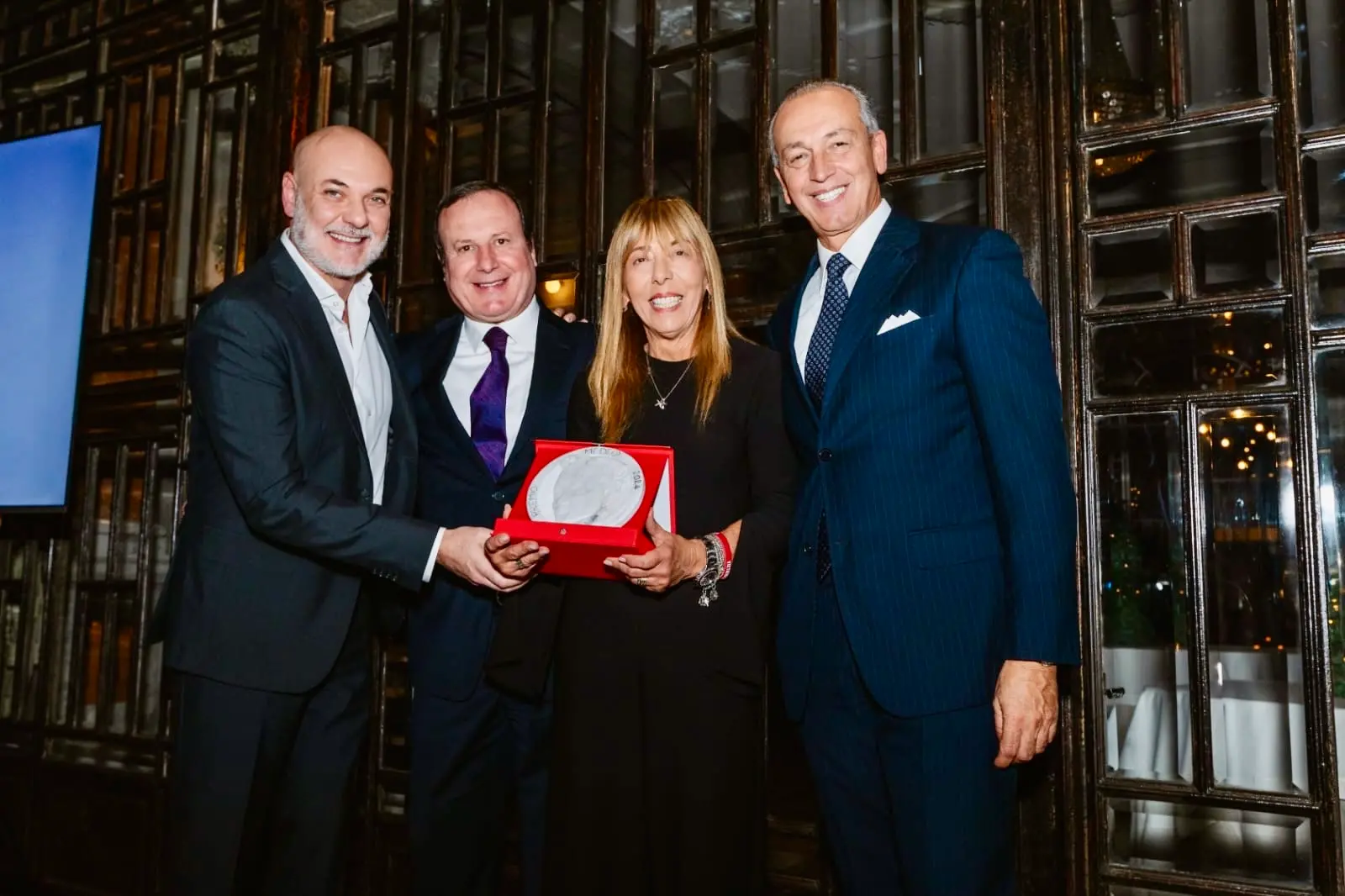 Premio Mede@ alla senatrice Tilde Minasi: un riconoscimento per l’impegno contro la violenza di genere