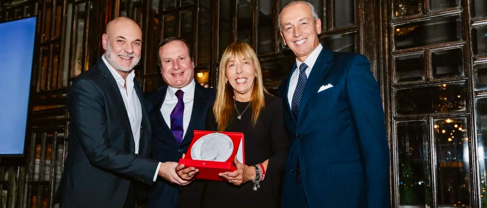 Premio Mede@ alla senatrice Tilde Minasi: un riconoscimento per l’impegno contro la violenza di genere