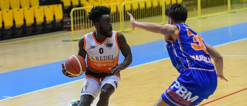 Efe Idiaru, guardia della Viola, fa il punto con lo sguardo al futuro