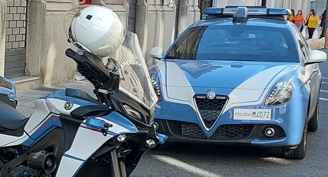 Reggio, arrestato 19enne dalla Polizia per spaccio e detenzione abusiva di munizioni