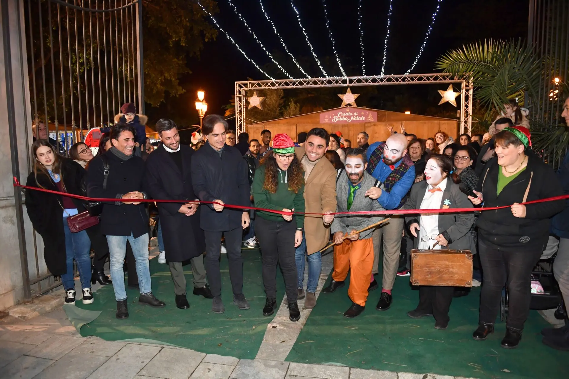 Apre i battenti il Villaggio di Babbo Natale a Reggio: festa e solidarietà per tutta la città