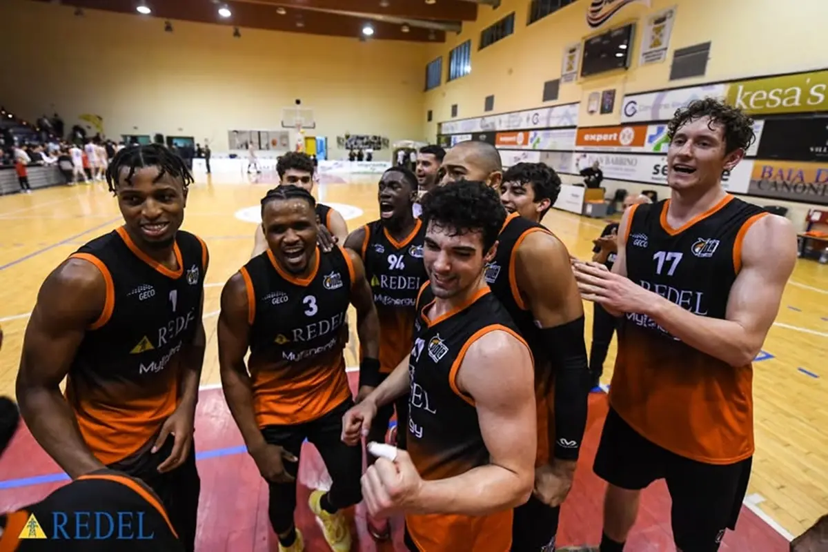 Basket, Redel Reggio vince al PalAlberti contro una combattiva Barcellona