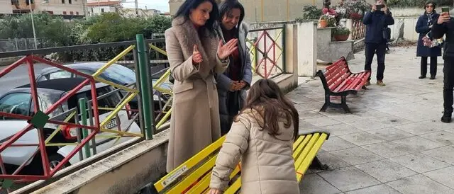 Inaugurate a Bocale le “Panchine Contro la Violenza”