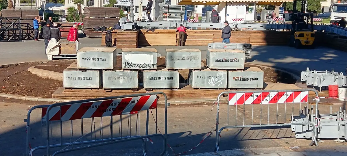 Reggio, palco Rai a piazza Indipendenza: Soprindentenza e Comune si accordano per preservare i reperti