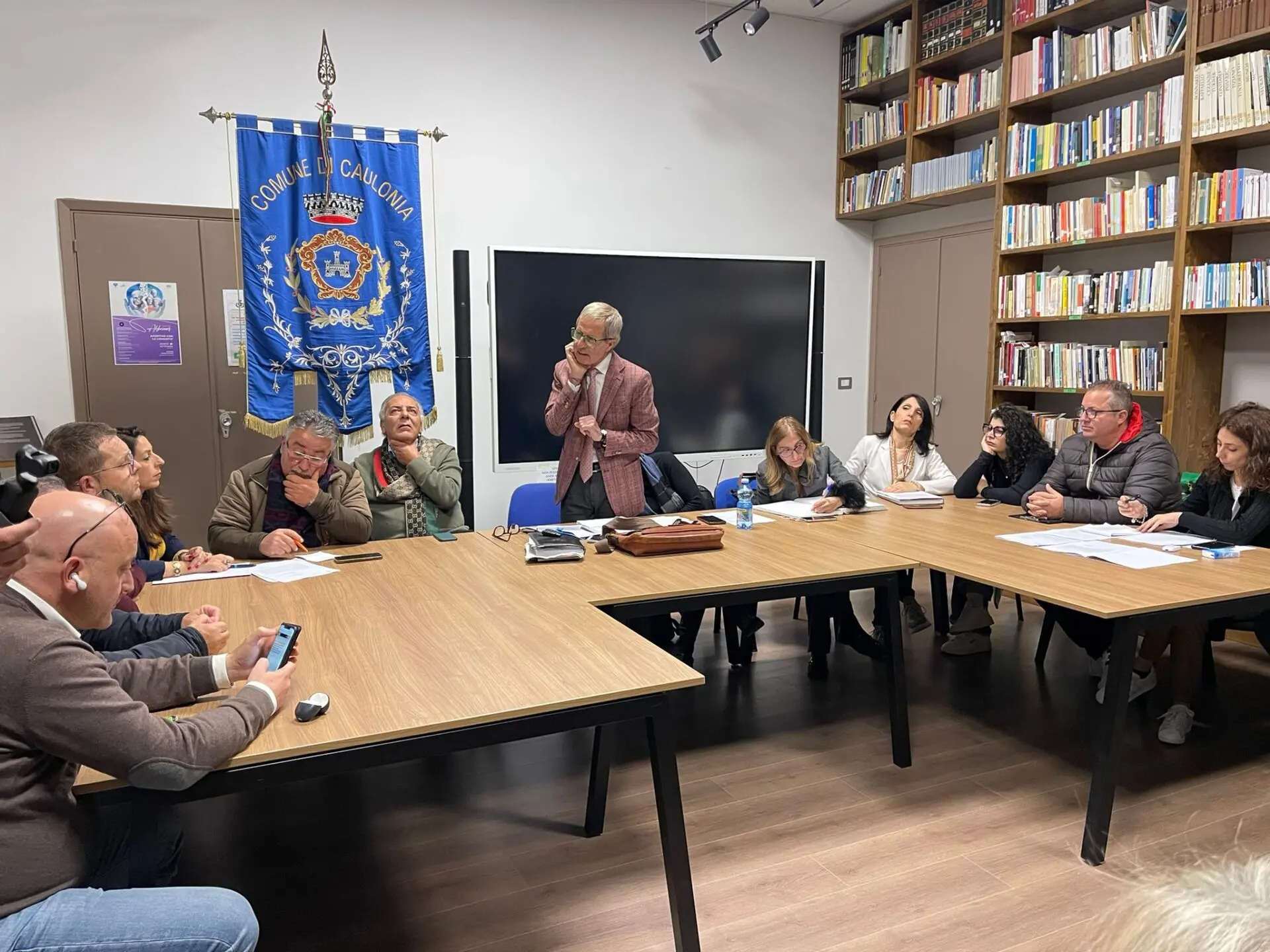 Nuova variante 106, a Caulonia monta il malcontento dei cittadini: «Molti di noi perderanno la casa e i terreni»