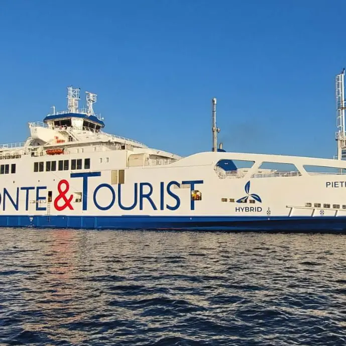 Preso in consegna da Caronte&Tourist il nuovo traghetto Pietro Mondello