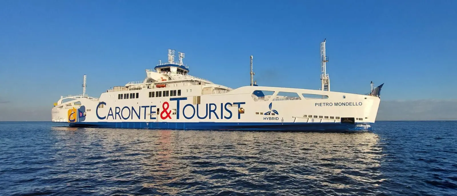Preso in consegna da Caronte&Tourist il nuovo traghetto Pietro Mondello
