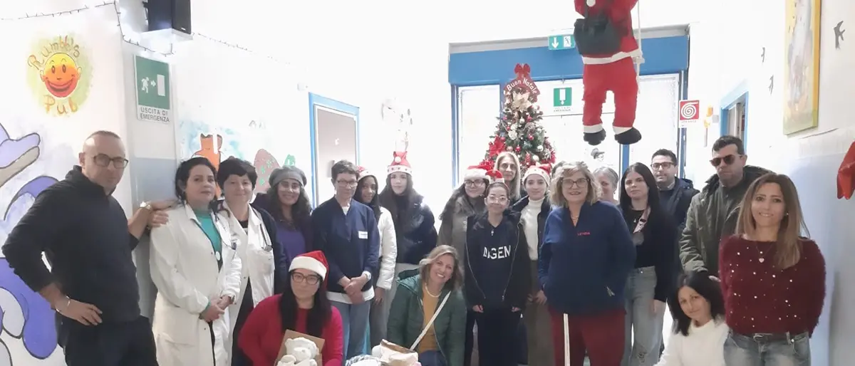 Ospedale Locri, in pediatria e ginecologia arriva il Natale