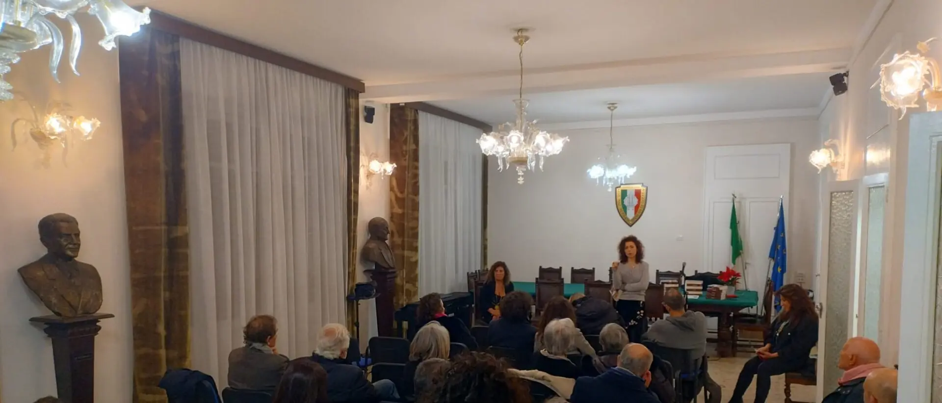 Presentato «L'onere della prova», l'ultimo romanzo di Eva Clesis