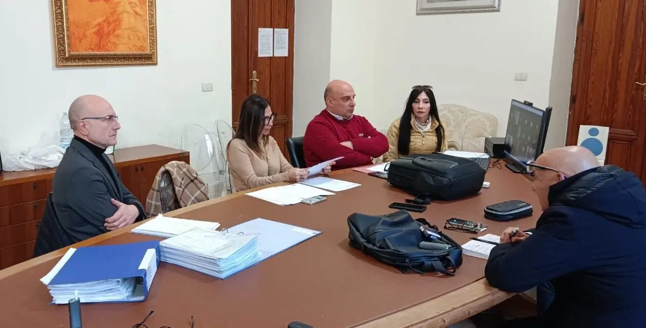 Commissione Controllo e Garanzia, la dirigente Pace sull'albero di Natale in piazza Duomo: «Massima trasparenza»