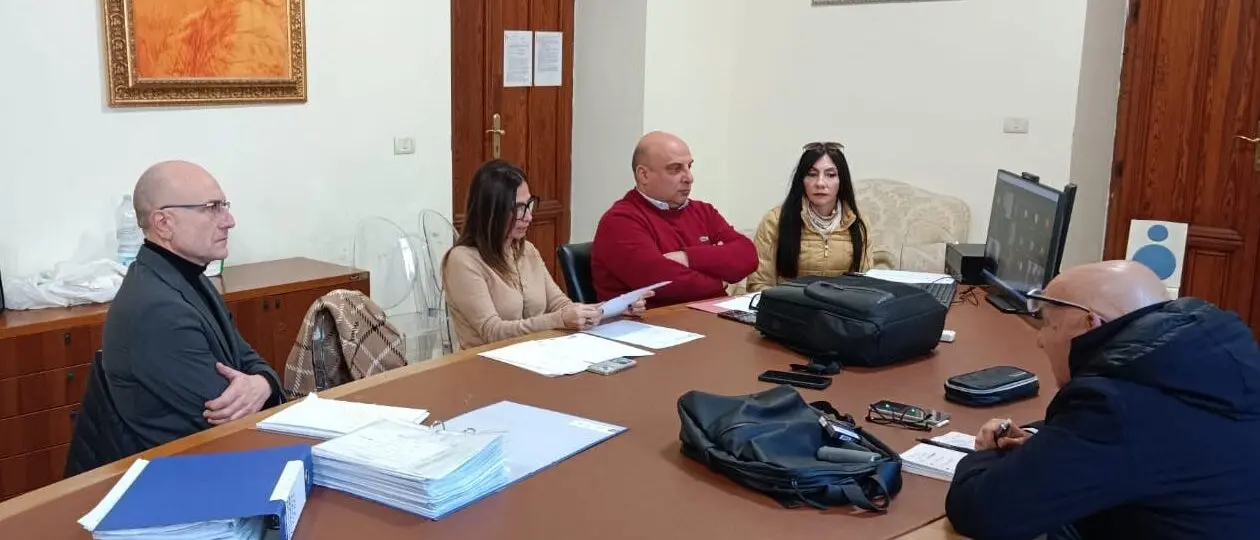 Commissione Controllo e Garanzia, la dirigente Pace sull'albero di Natale in piazza Duomo: «Massima trasparenza»