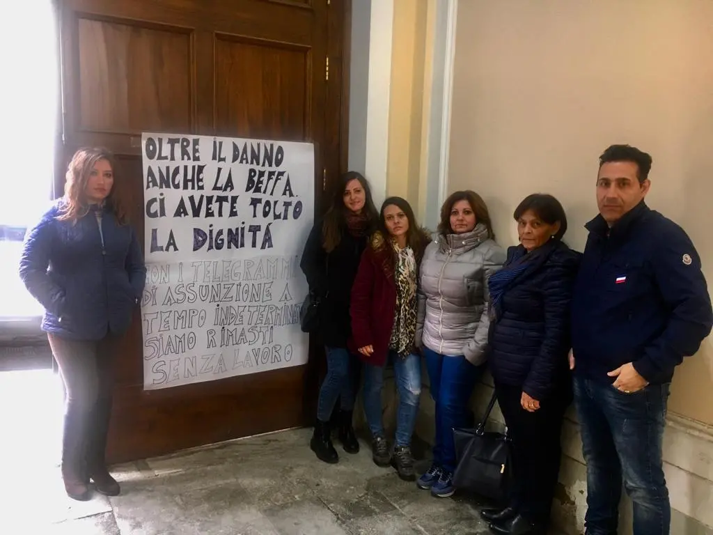 Ultima spiaggia per i 15 Oss beffati dall'Asp, una lettera al ministro Speranza
