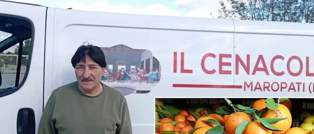 \"Papà Africa\" da Gioia Tauro a Roma per portare arance e mandarini ai senzatetto