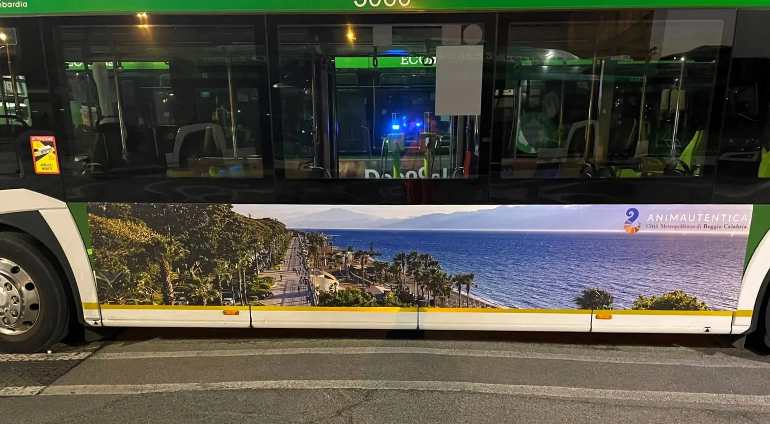 Anima Autentica prolunga la campagna di marketing territoriale: Reggio sui bus di Milano, Torino e Bologna
