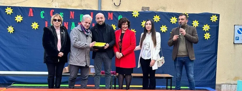 Rosarno, all’Istituto comprensivo Scopelliti Green donato un defibrillatore