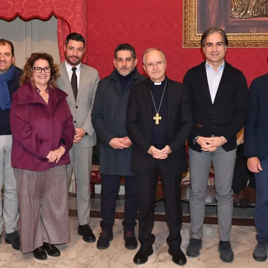 In Curia il tradizionale scambio di auguri del sindaco Falcomatà con l'Arcivescovo Monsignor Morrone