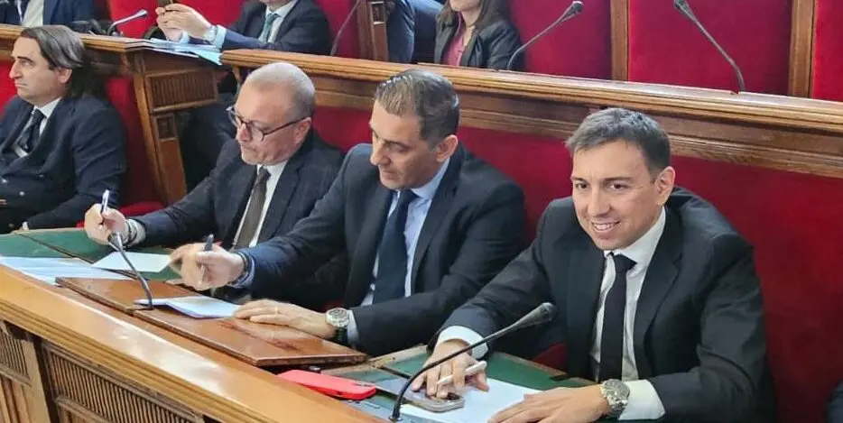 Reggio, la proposta del Gruppo Red su Taxi e trasporto urbano votata all'unanimità in Consiglio