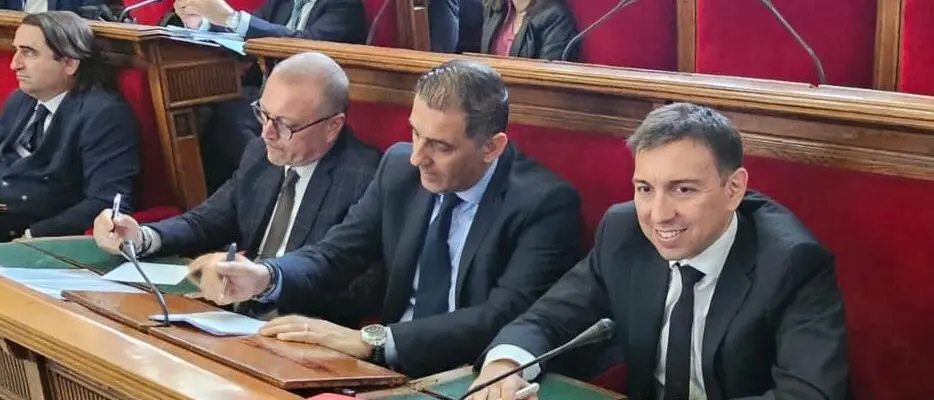 Reggio, la proposta del Gruppo Red su Taxi e trasporto urbano votata all'unanimità in Consiglio