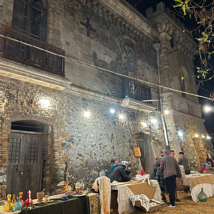 Natale a Montebello, il primo presepe vivente nel castello Piromallo