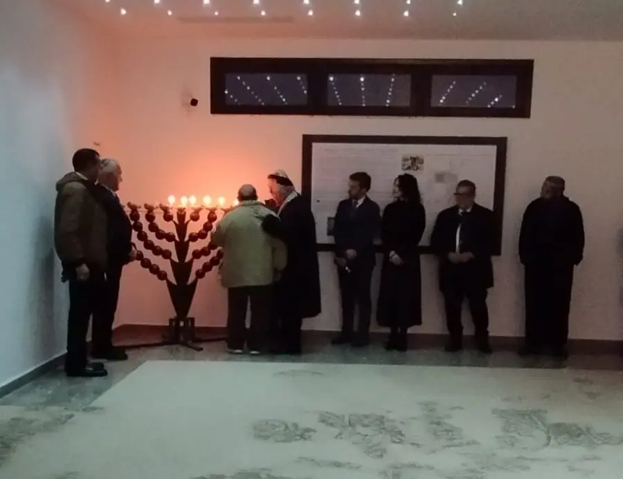 Torna a risplendere la sinagoga di Bova Marina con la \"Channukà - La festa ebraica delle luci\"