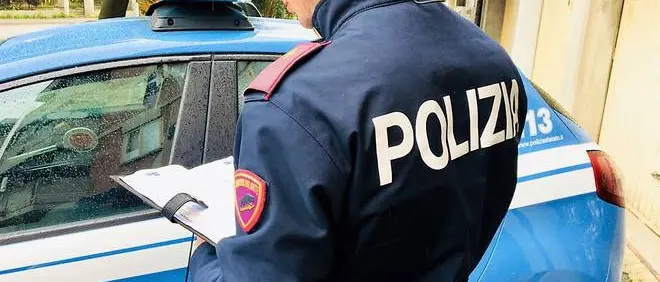 Presi in auto con fucile a matricola punzonata: due arresti
