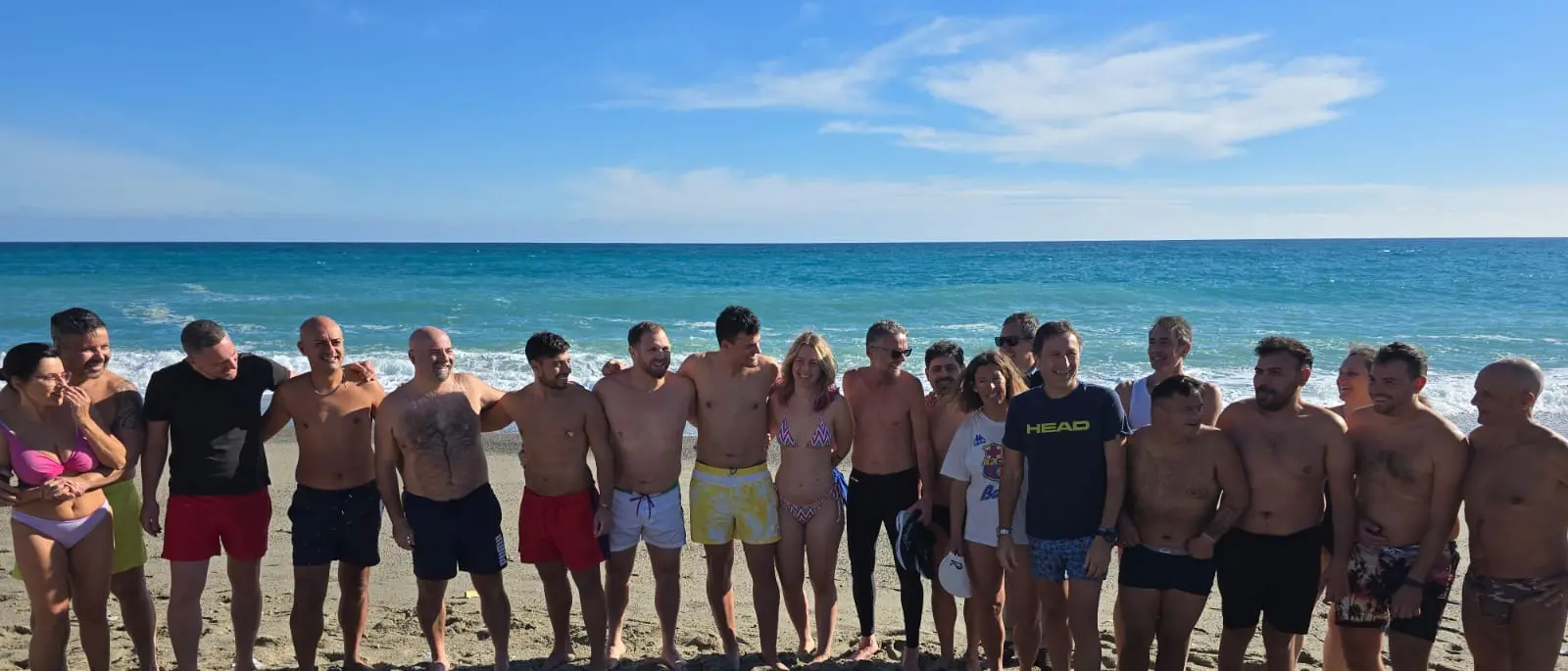 Locri, in 22 i partecipanti al tradizionale tuffo invernale