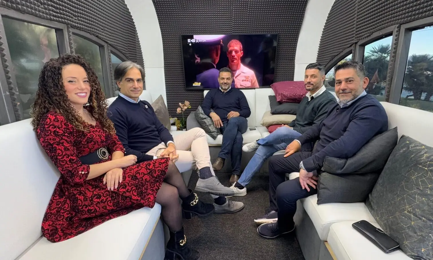 CAPODANNO ON THE ROAD | Falcomatà: «Reggio città Natale, è viva». E sullo spettacolo dei droni… - VIDEO