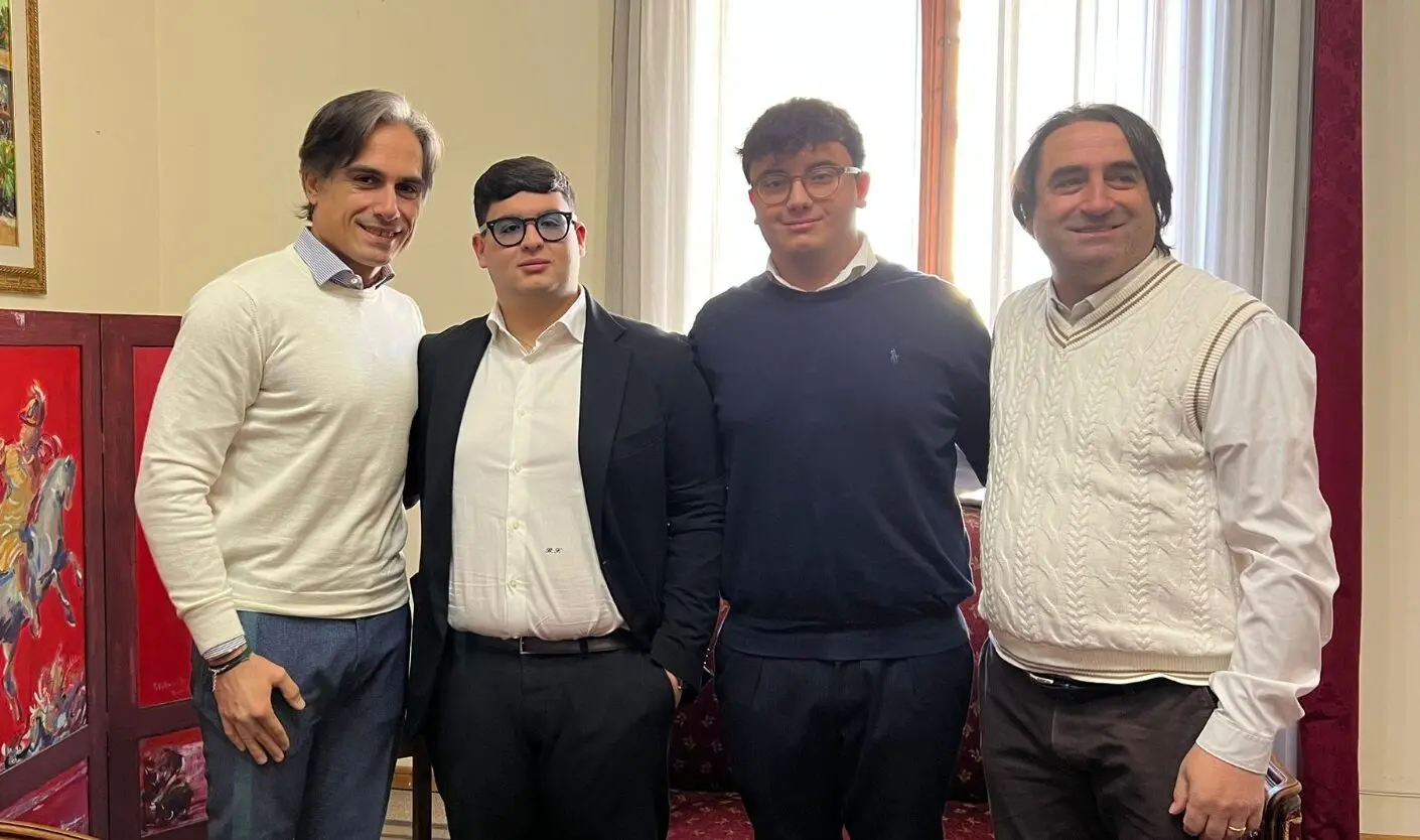 Reggio, il sindaco Falcomatà e il consigliere Latella hanno incontrato gli organizzatori della \"Christmas Soccer Cup\"