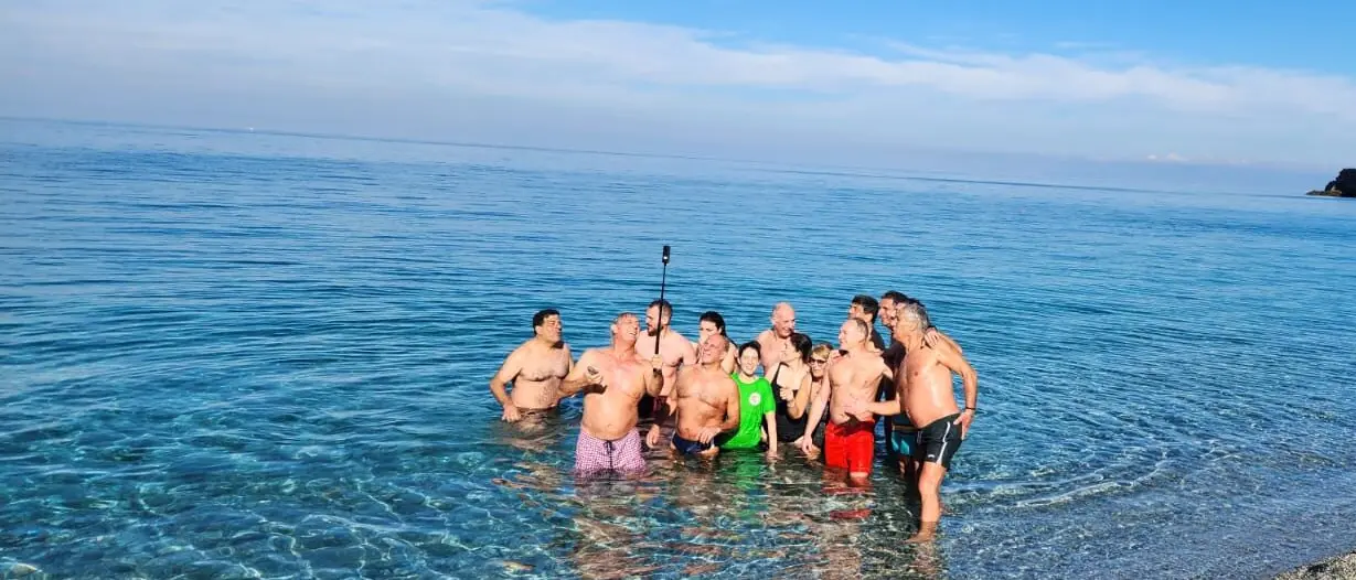 Capodanno a Scilla: il tradizionale tuffo nelle acque dello Stretto