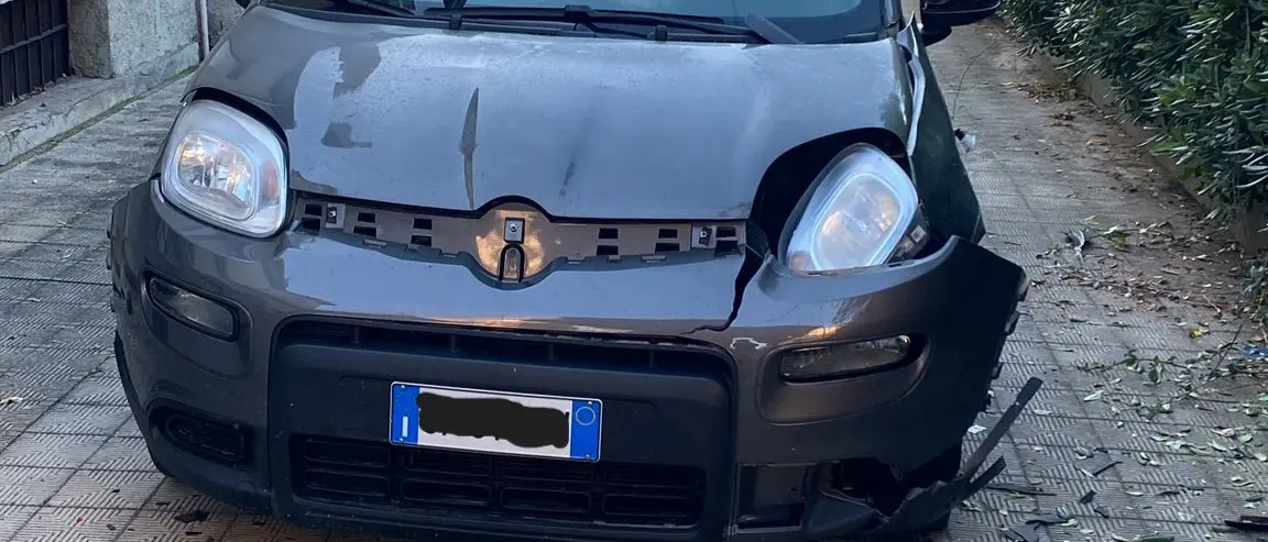 Danneggiata l'auto delle Suore Fma di Villa San Giovanni