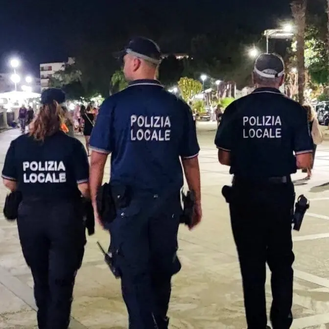 Reggio, rissa sul lungomare: denunciati due giovani e sequestrata una mazza chiodata