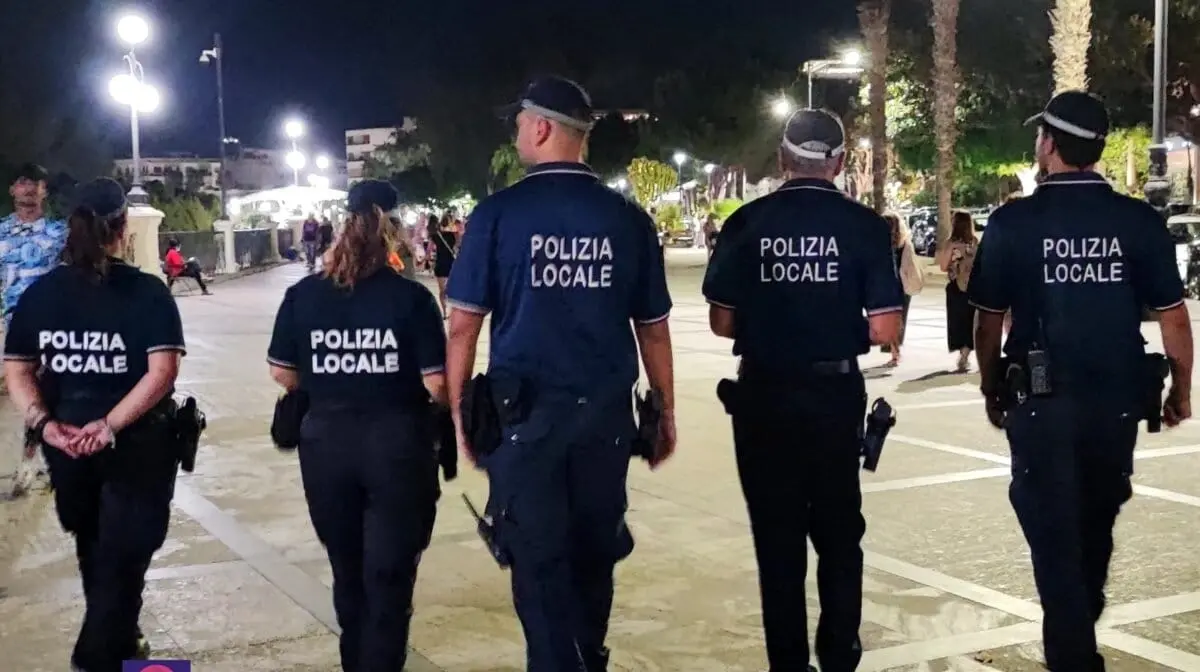 Camionista tenta di investire un agente della Polizia locale, Zucco: «Evitato il peggio, ma spesso mettiamo a rischio la nostra stessa vita»