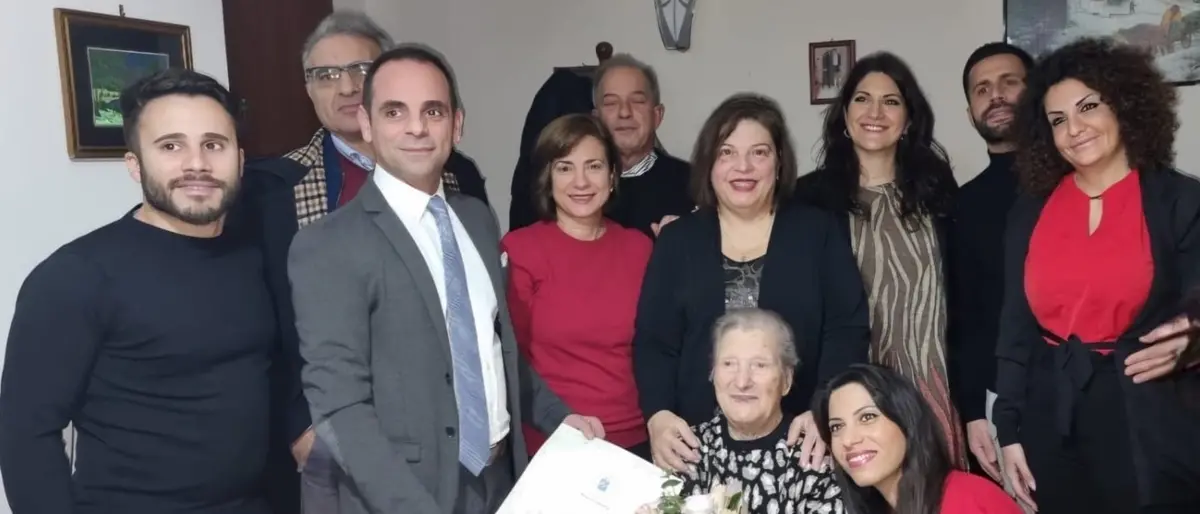 Reggio, l'omaggio del Consiglio comunale per i 100 anni di “Nonna” Felicia