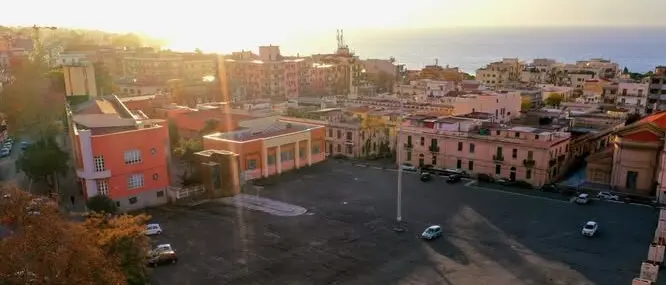 Reggio, Falcomatà: «Piazza del Popolo non sarà più un mercato, al lavoro per la riqualificazione»