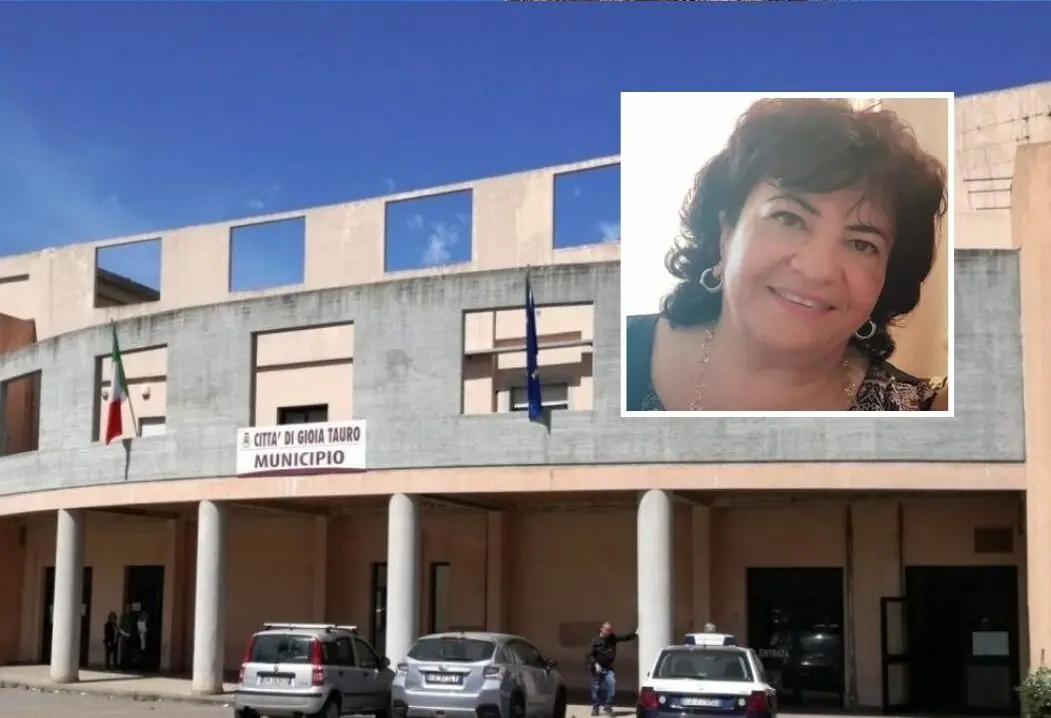 Gioia Tauro, la consigliera di minoranza Domenica Raso chiede chiarimenti alla sindaca Scarcella sulla questione chat e rigassificatore