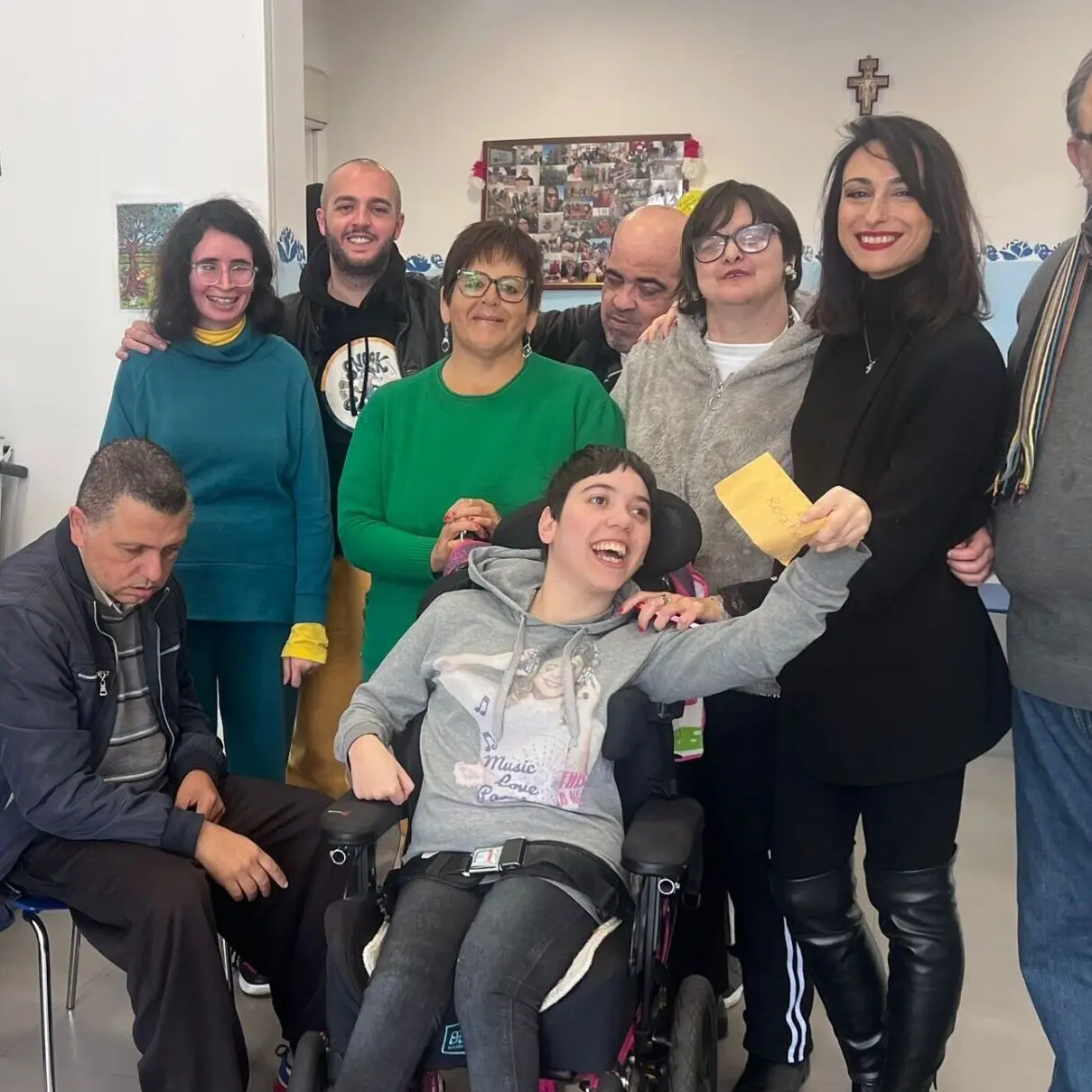 La solidarietà che non si ferma: il lavoro di Rose Blu per l’inclusione e l’autismo