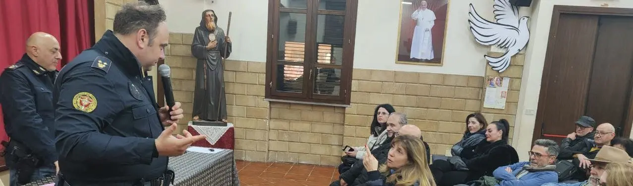 La Rete dei Comitati di quartiere di Reggio collabora con le forze dell’ordine per la campagna \"Non Siete Soli\"