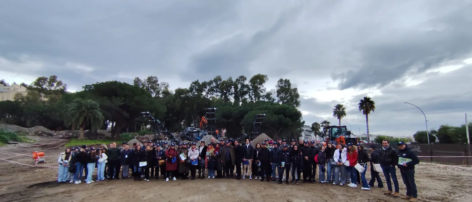 Ex Fiera Pentimele: un gruppo di studenti Erasmus in visita didattica al cantiere con tecnici ed amministratori