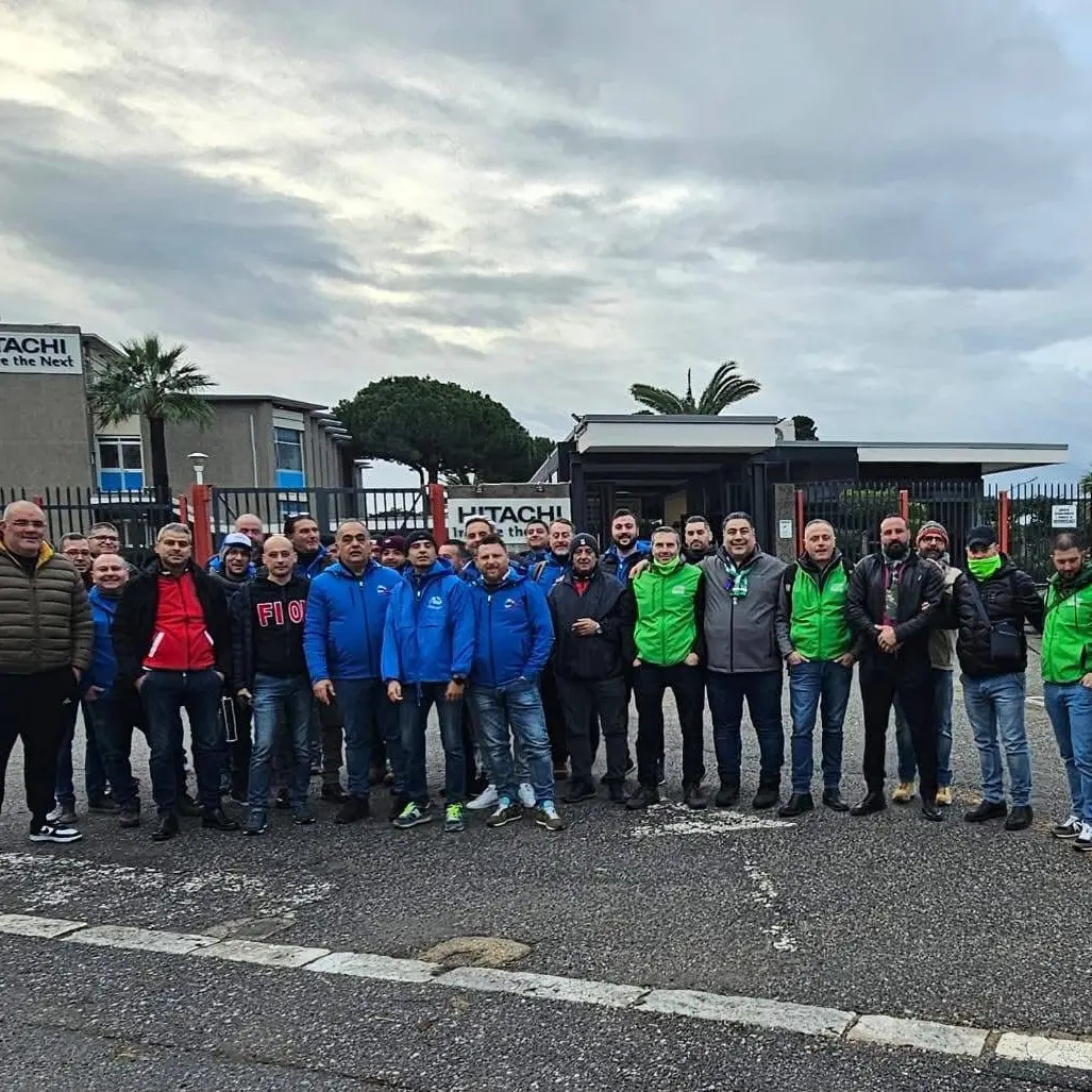 Metalmeccanici in piazza a Catanzaro per il rinnovo del contratto: «Più salario, formazione e sicurezza»