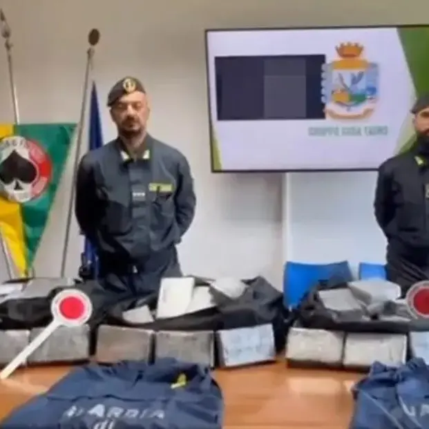 Sequestrati 110 chilogrammi di cocaina purissima al porto di Gioia Tauro