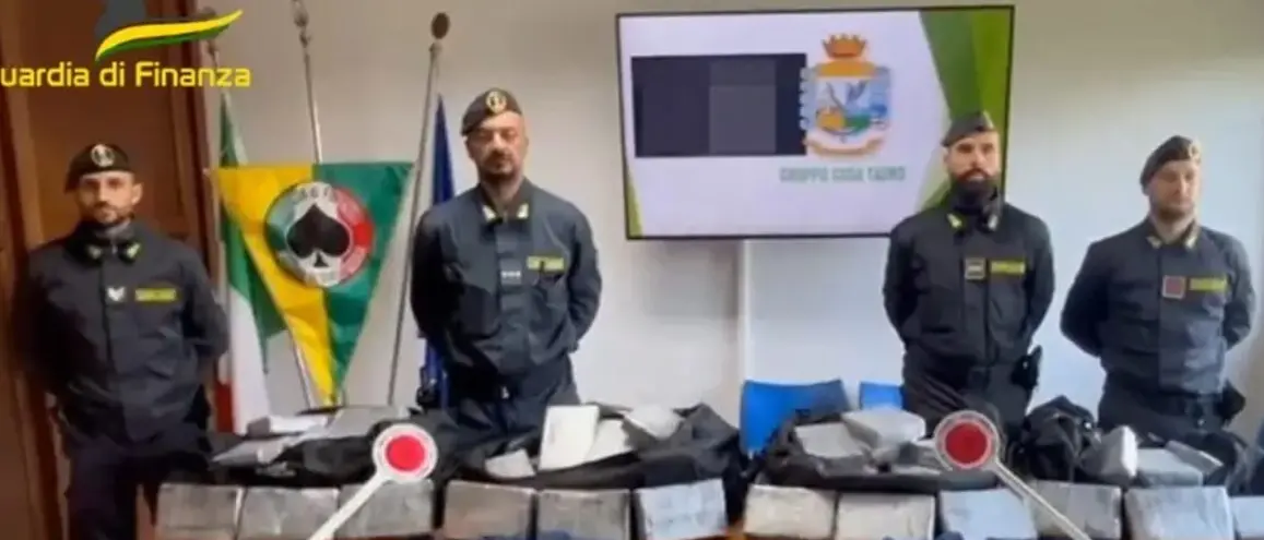 Sequestrati 110 chilogrammi di cocaina purissima al porto di Gioia Tauro
