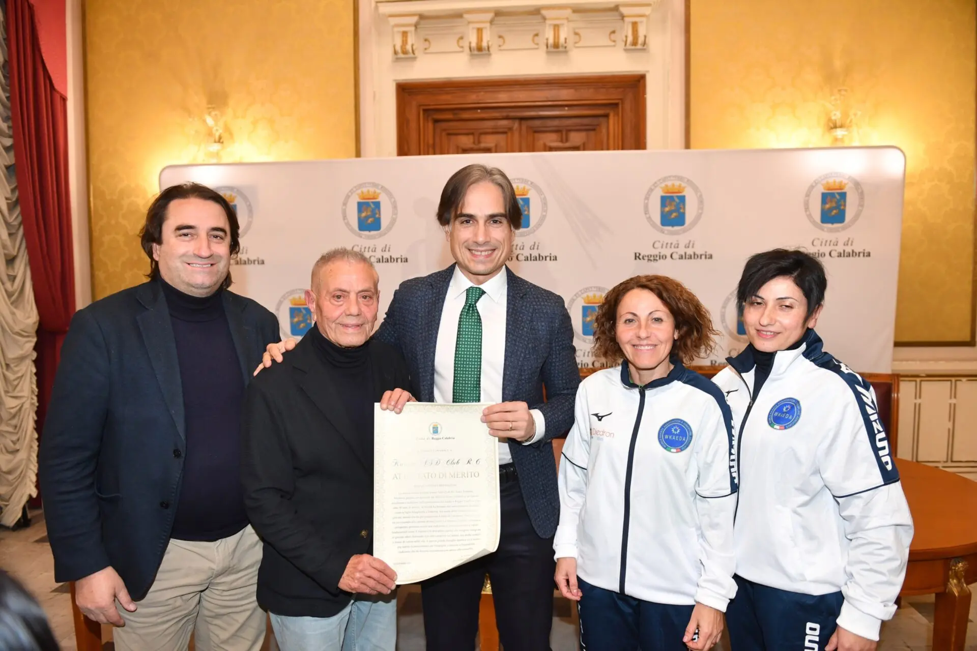 Riconoscimento all'ASD Karate Club Trimboli, Falcomatà: «Esempio di riscatto sociale»