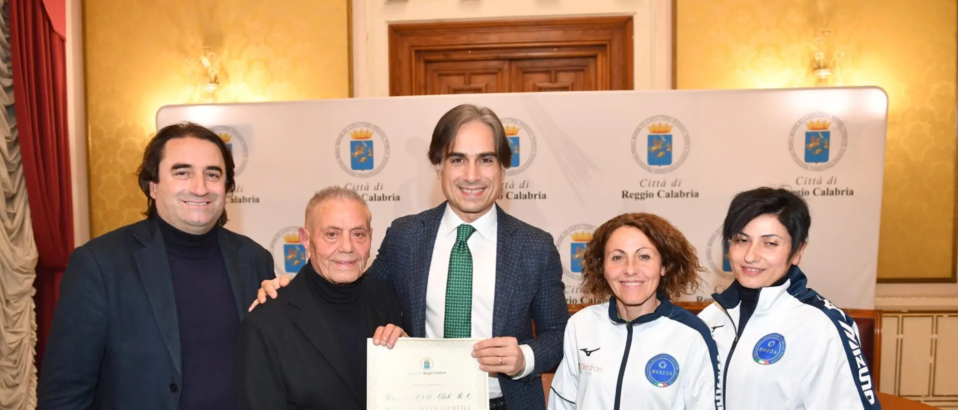 Riconoscimento all'ASD Karate Club Trimboli, Falcomatà: «Esempio di riscatto sociale»