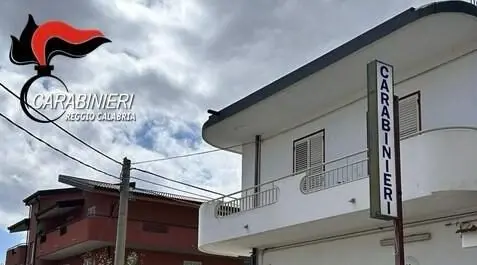 Violenza domestica a Condofuri, i Carabinieri lo arrestano in flagranza differita per maltrattamenti in famiglia