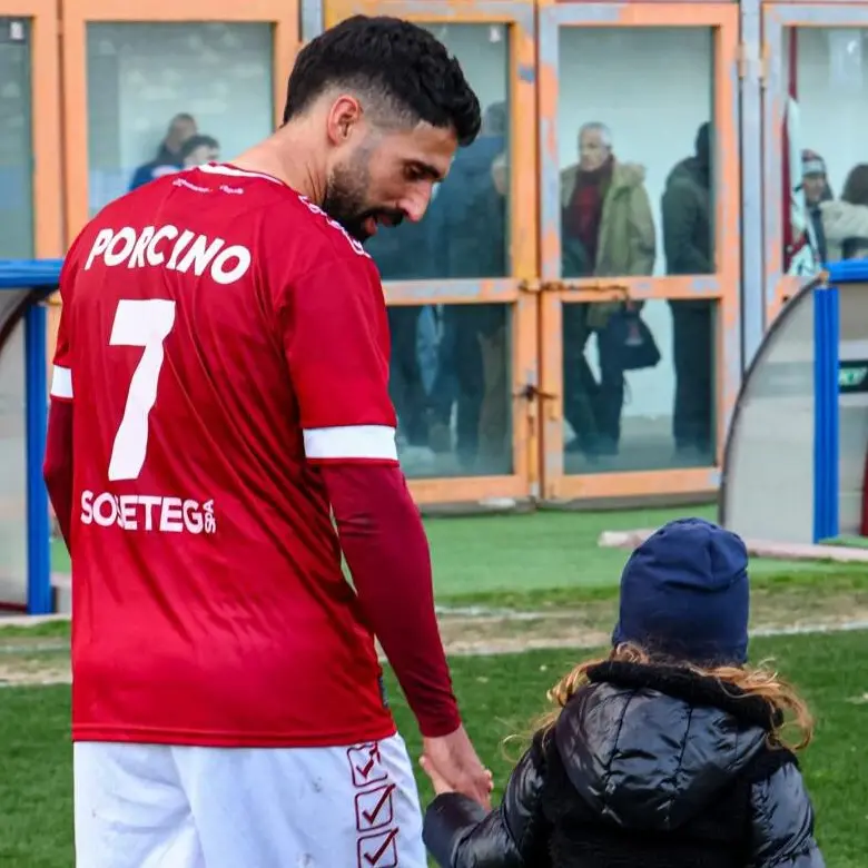 Reggina, goditi l’amore di Toti Porcino per la maglia amaranto: « È una passione che mi travolge e mi spinge a dare sempre il massimo»