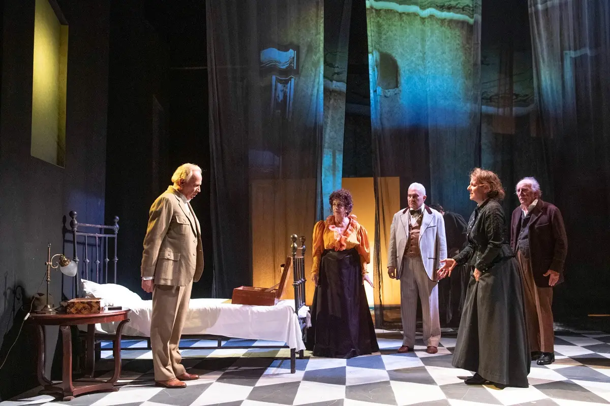 Palmi, al teatro Manfroce rivive \"Il Fu Mattia Pascal\"