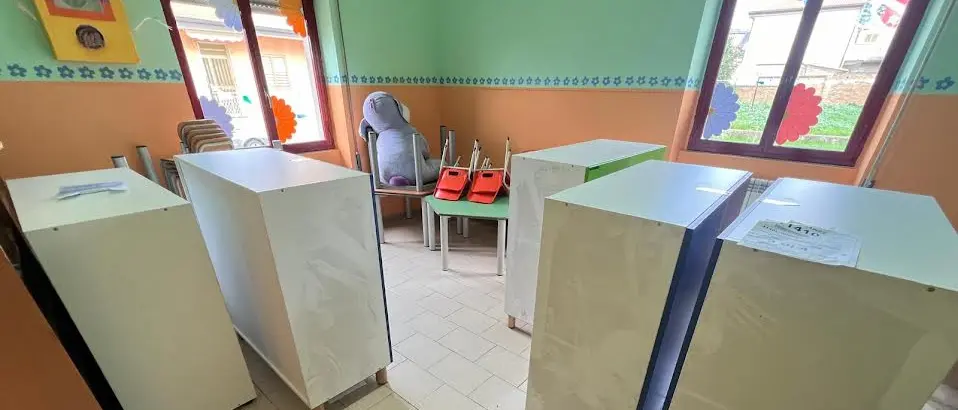 A Taurianova nuovo arredo per le scuole della città di ogni ordine e grado