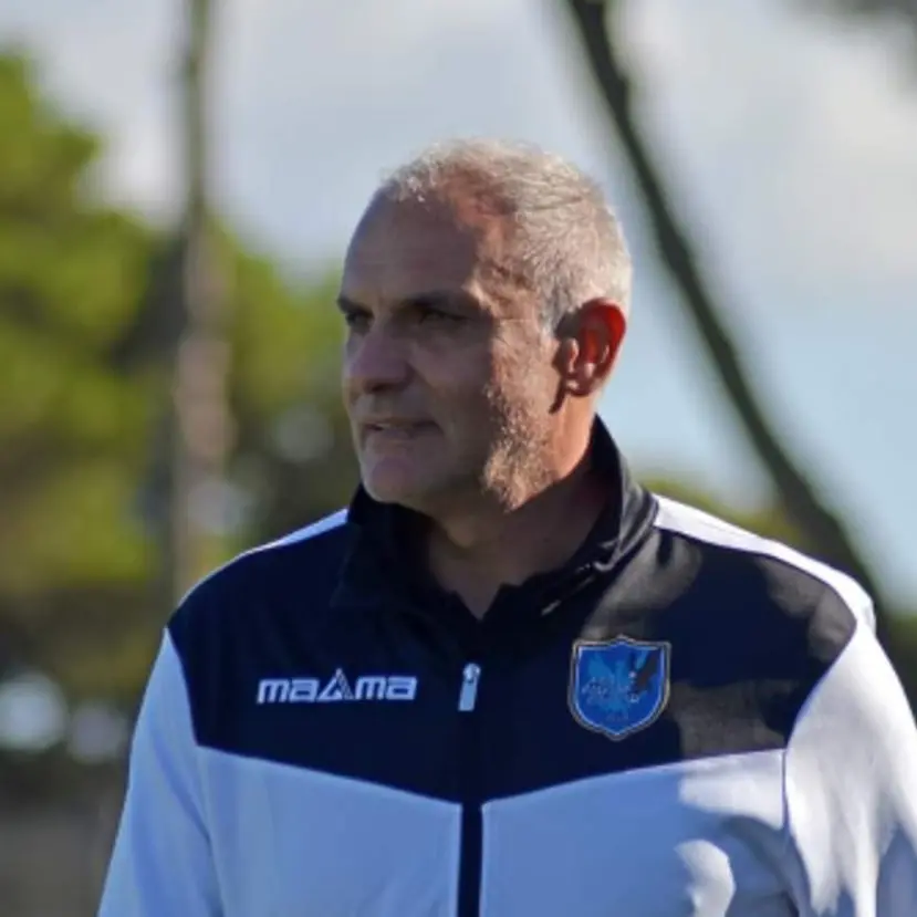 Verso Ragusa-Reggina: mister Erra in prima linea per la salvezza: «Siamo giovani, ma pronti a lottare contro ogni avversario»