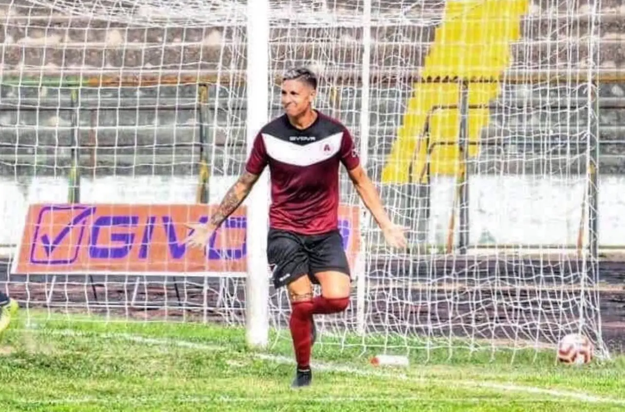 Frasi di De Felice al termine di Reggina-Vibonese, i rossoblu non ci stanno: «Inaccettabili, aspettiamo scuse pubbliche»