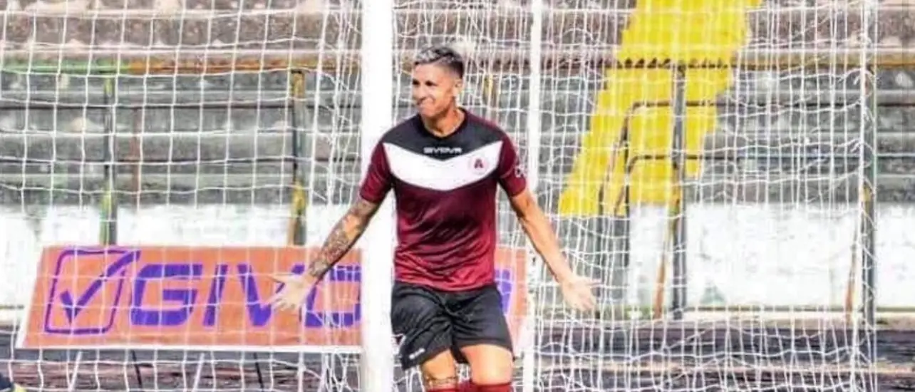 Frasi di De Felice al termine di Reggina-Vibonese, i rossoblu non ci stanno: «Inaccettabili, aspettiamo scuse pubbliche»
